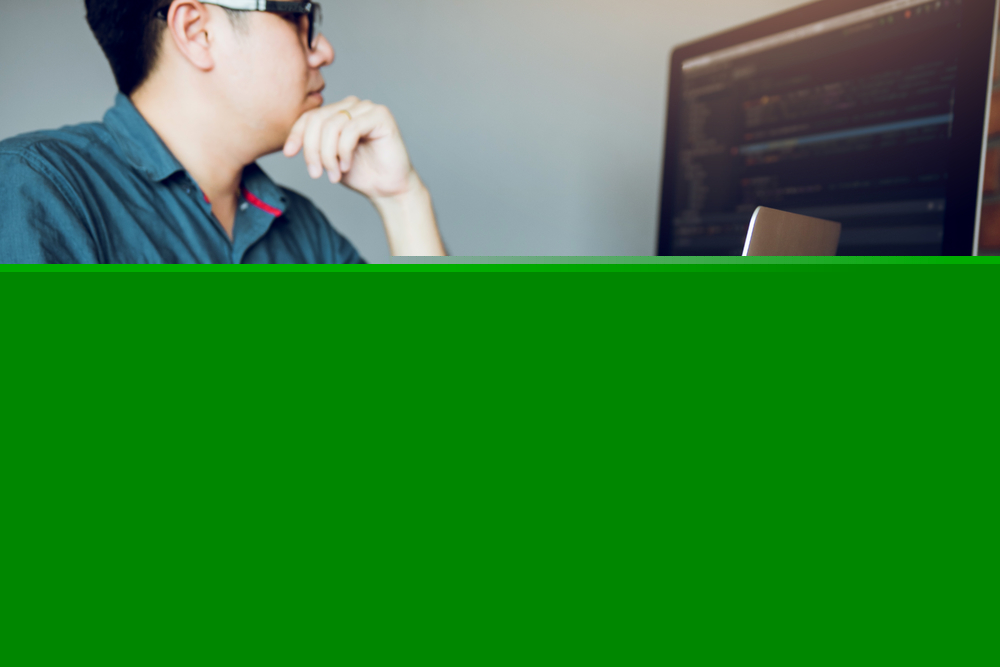 软件开发公司办公室中的编程与编码技术实践